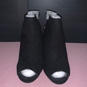 Lulus Black Booties